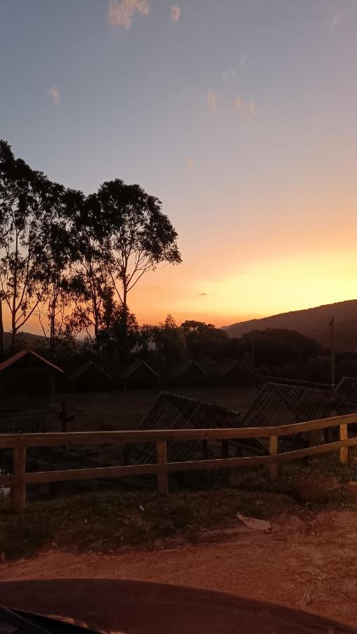 Chales E Camping Do Robinho 1 เซาโตเมตัสเลตราส ภายนอก รูปภาพ